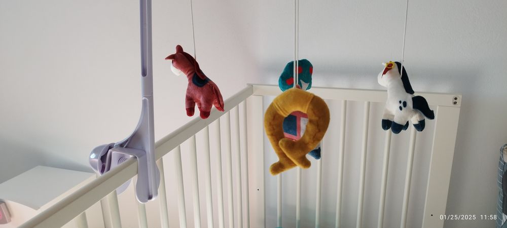 Carusel muzical pentru patut Babyono Horses