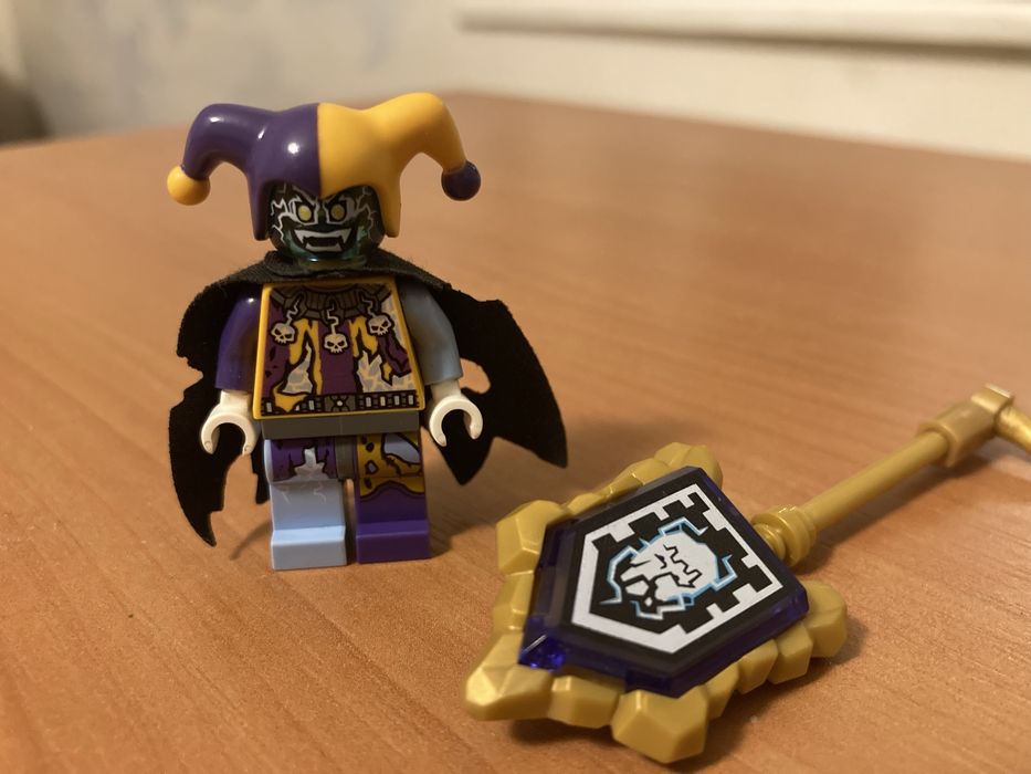 Minifigurina Lego Nexo Knights Jestro Electrified nex087