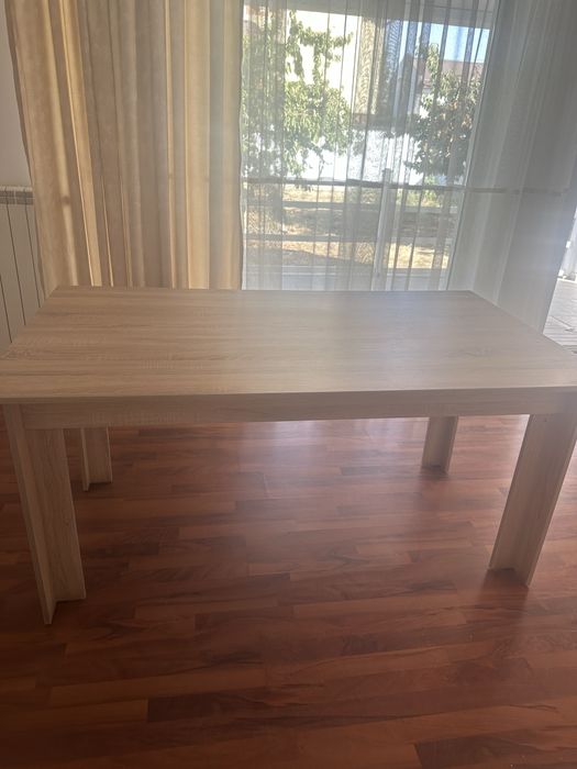 Masa mare de 6 persoane