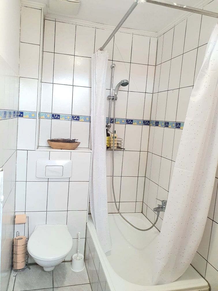 Închiriez camere