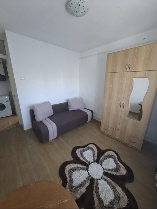 Ap 2 cam D MOBILAT și utilat Podul de Fier