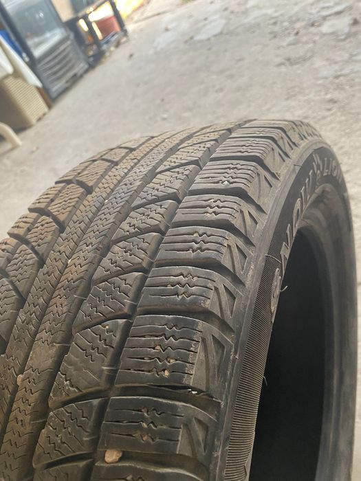 Продам зимние шины Triangle
