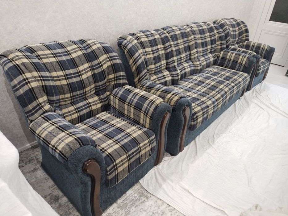 Продаю диван в отличном состоянии