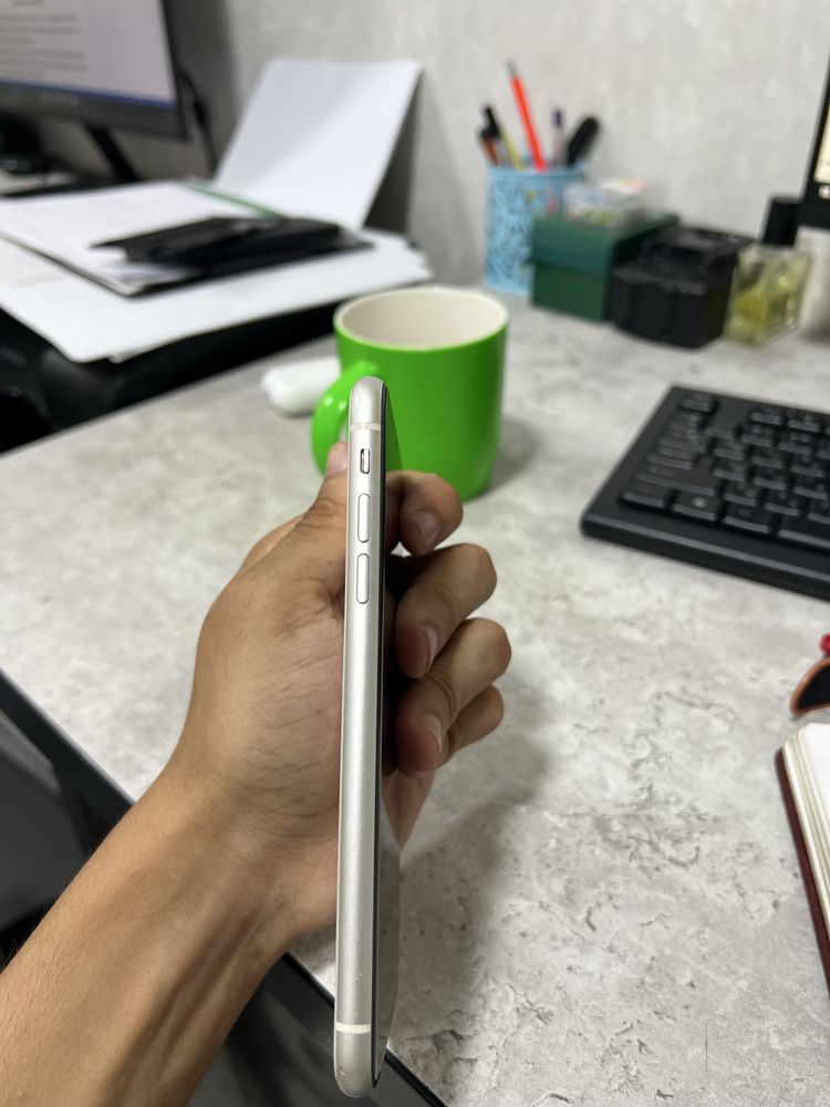 Iphone 11 64 gb sotiladi