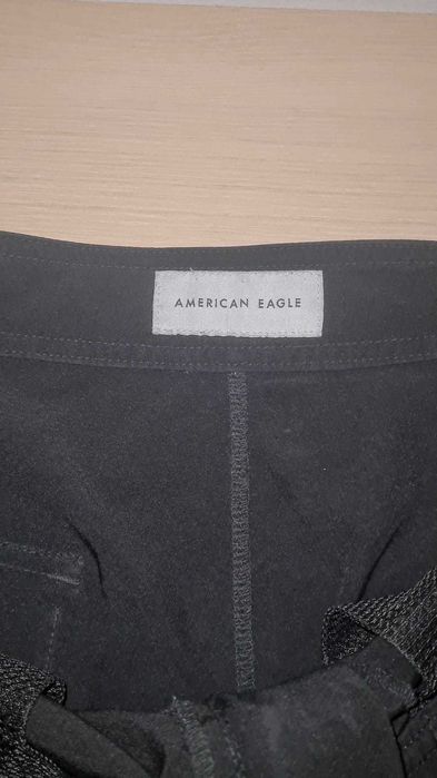 American Eagle, Pantaloni scurti - S