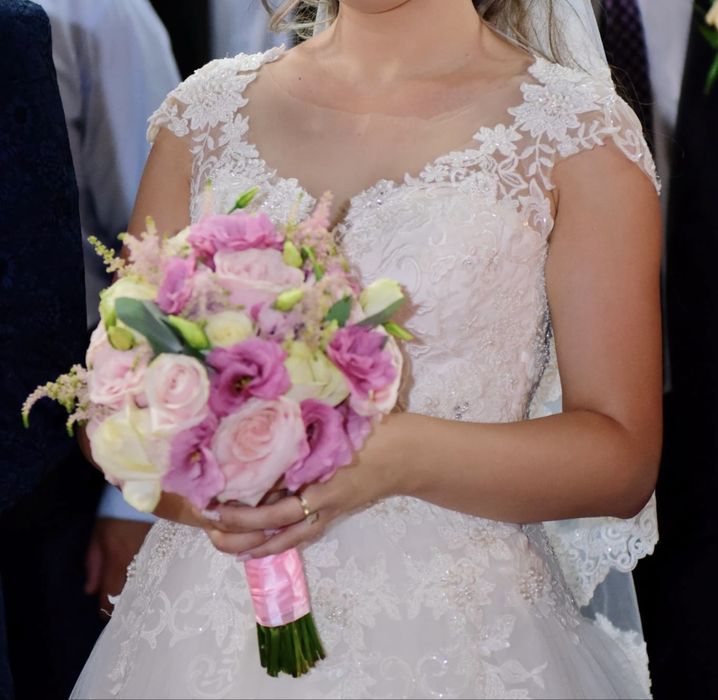 Vand rochie de mireasa