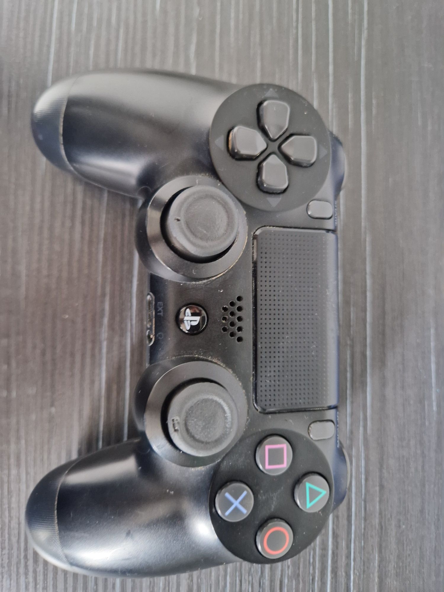 Ps4 slim în stare perfecta !!!Accept și schimb!!!