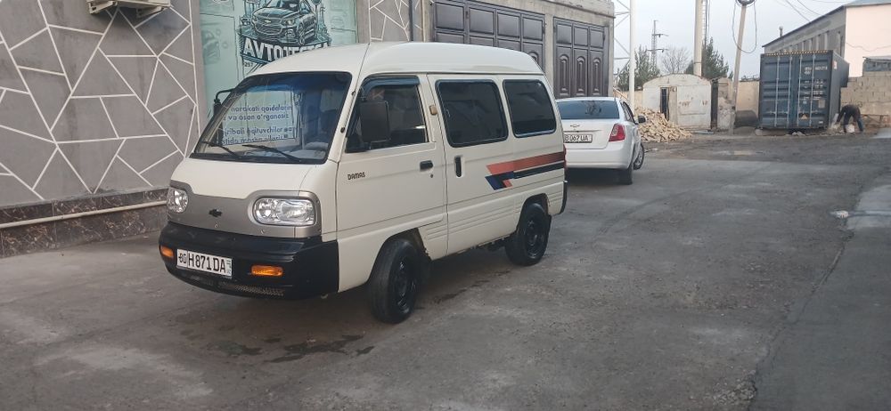 Дамас 2011 сотилади