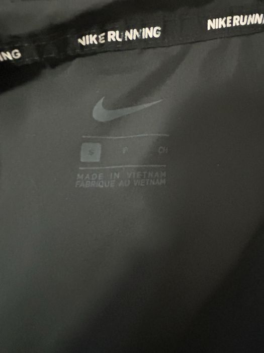Ветровка Nike размер S