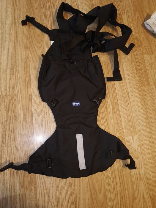 Purtător de bebeluși  De la brand chicco