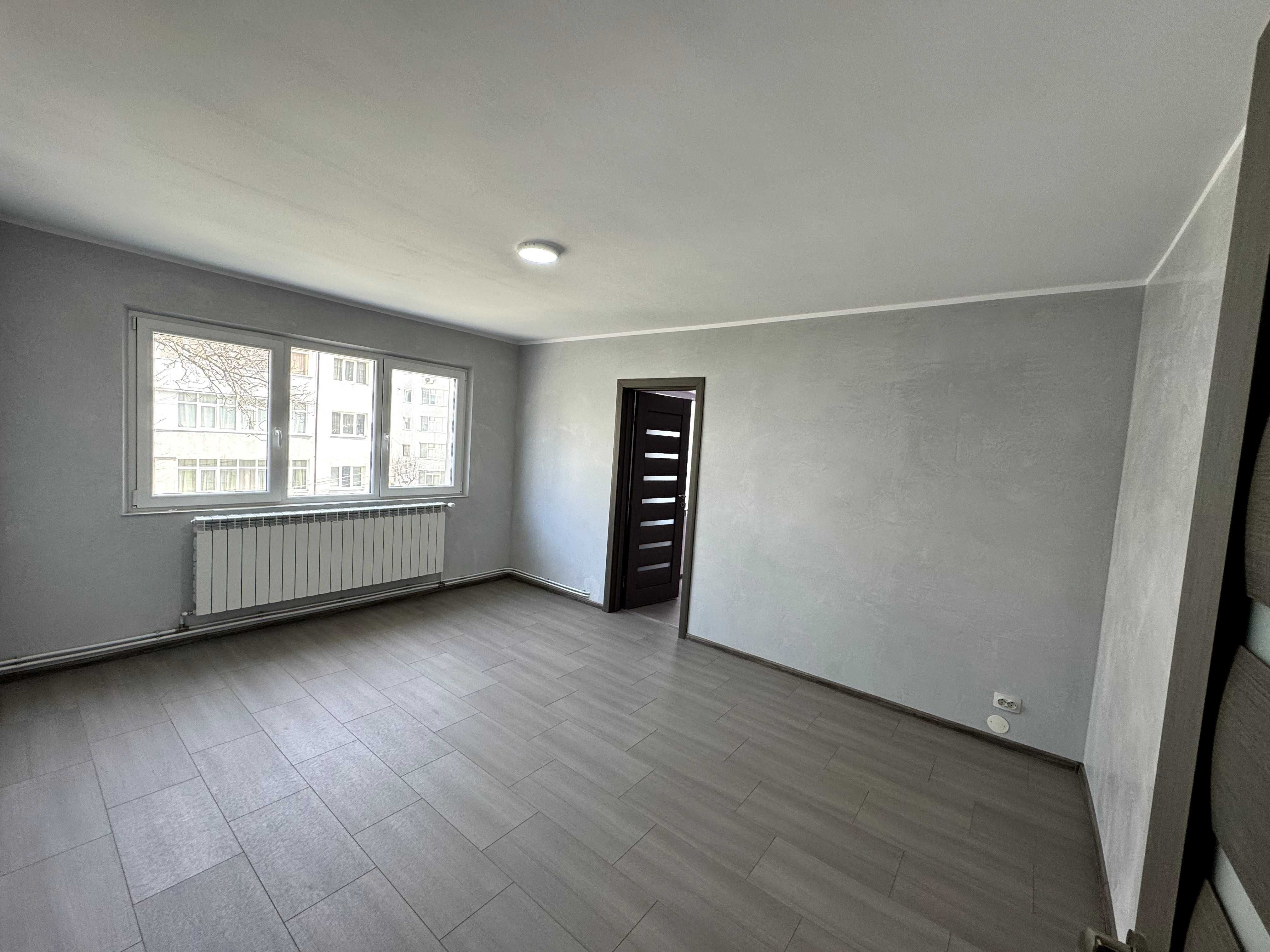 Apartament cu 2 camere, semidecomandat, strada Milcov