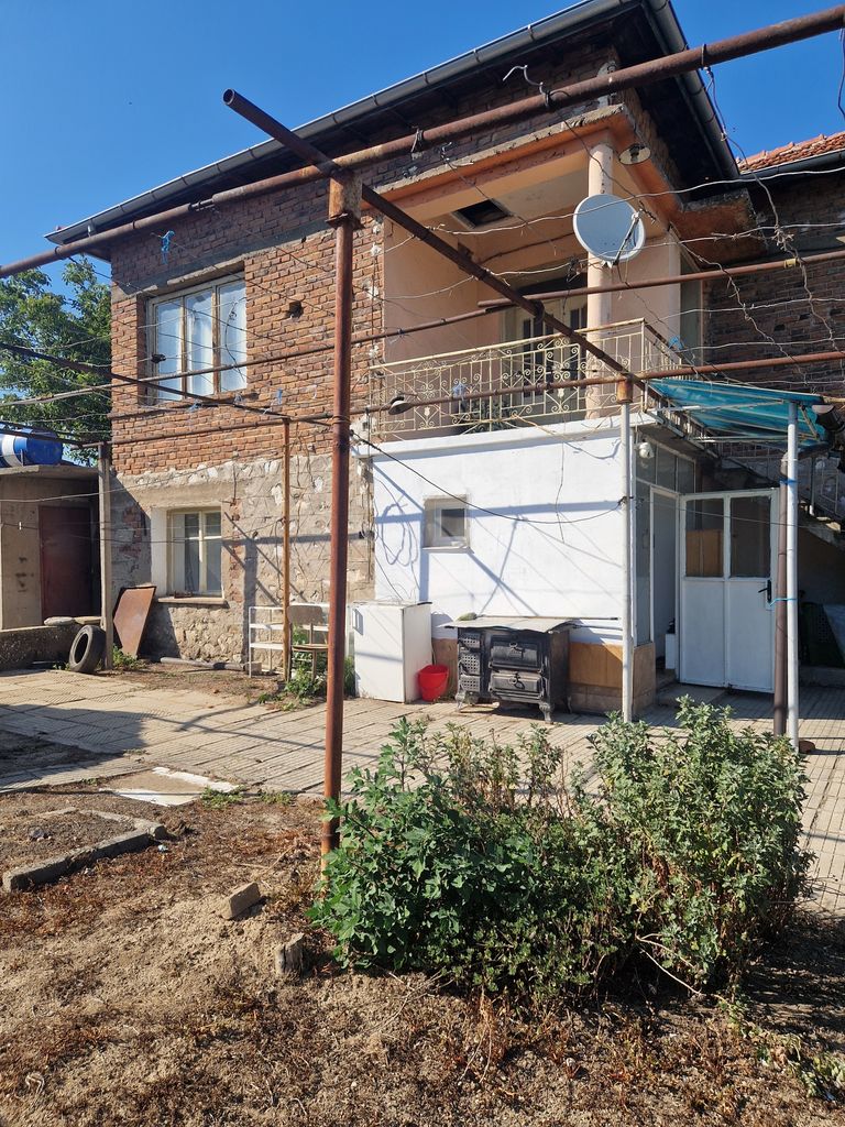 Продава се Къща в Пазарджик, Моста на Лютата - 916 кв.м за 84 €/кв.м - Снимка #1