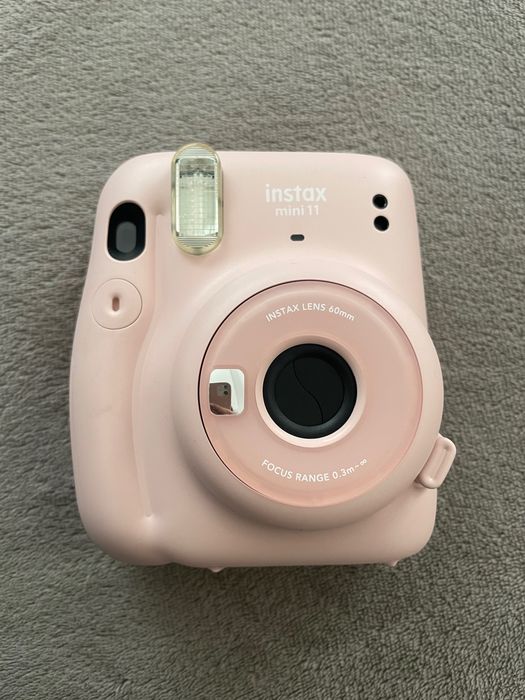 Фотоапарат instax mini 11