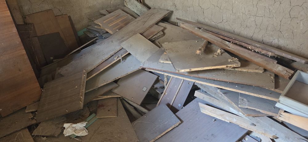 Eshik sotiladi rabochi