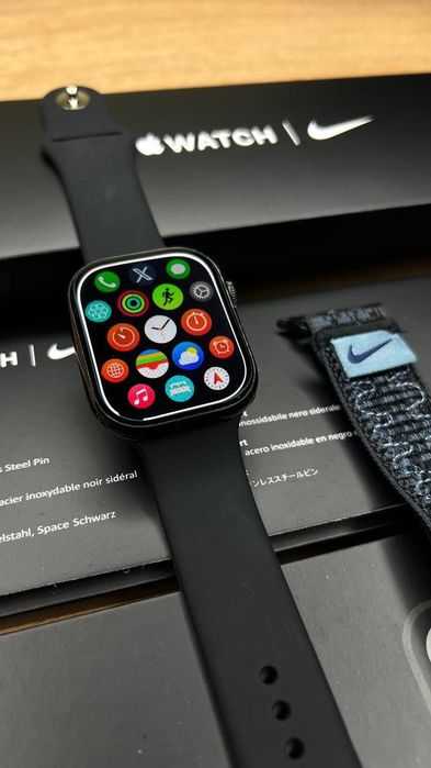 Apple Watch 10 Nike