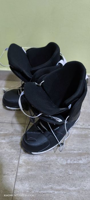 Vând Boots snowboard