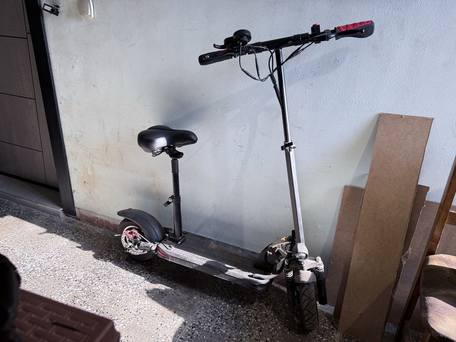 Продавам тротинетка Sikon със седалка 35км - 700лв