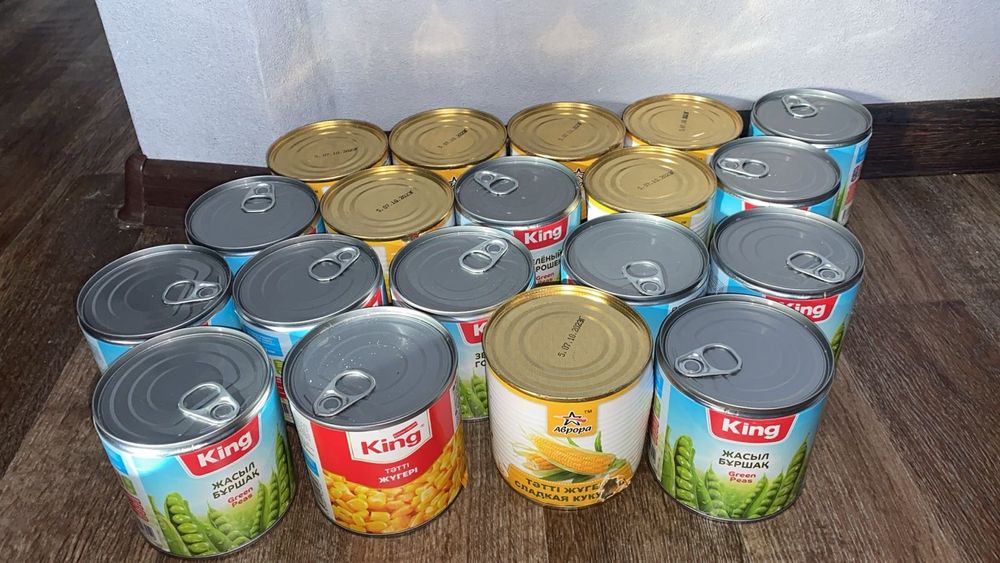 Продам горошек и кукурузы в консервах остатки после банкета свежие