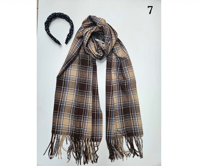 Изискан шал на каре