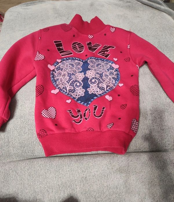 Lot de 5 bluze groase de iarna pe fetițe
Diferite brand