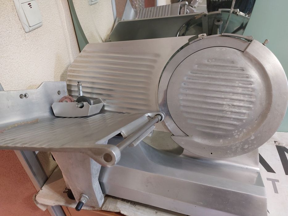 Колбасорезачки работещи и за части