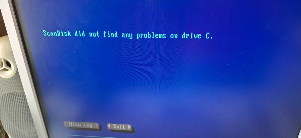 Hard disk Quantum Fireball 2.5GB + CD-ROM Teac