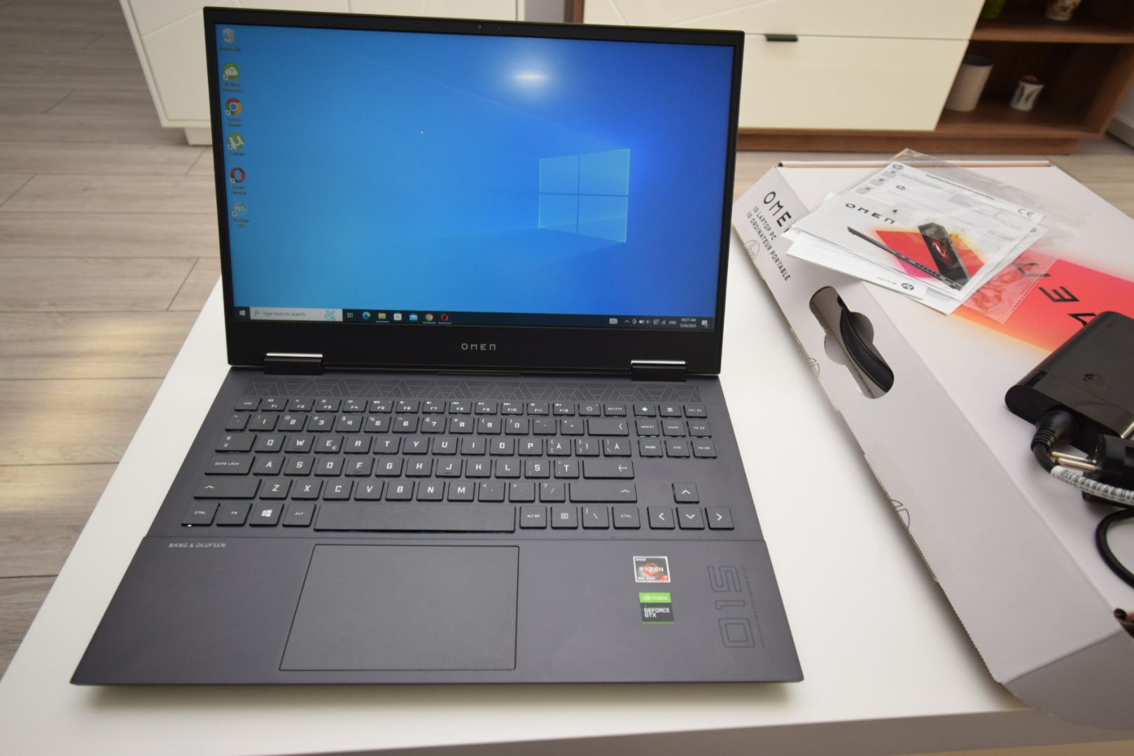 Hp Omen 15 Gaming impecabil la cutie