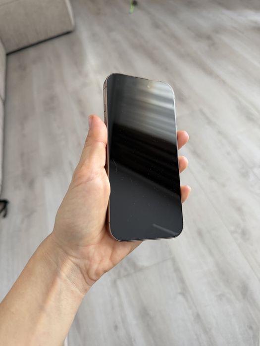 Iphone 16 pro Desert Titanium