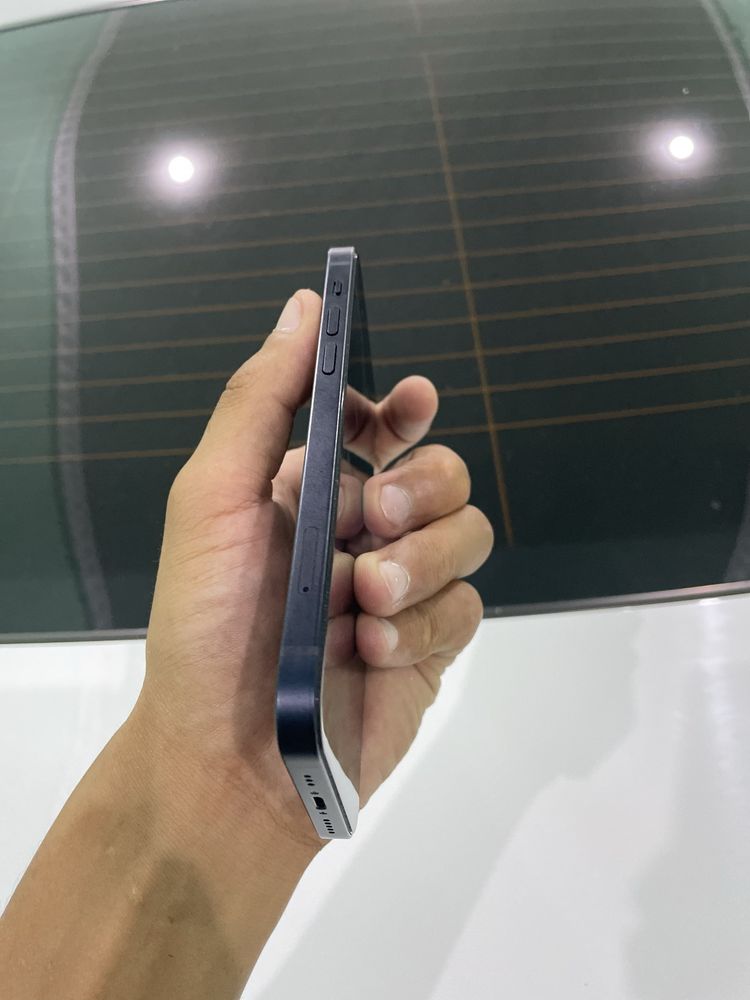 iphone 12   hotira 64 battereka 85%