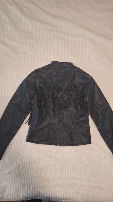 Черно кожено яке с ресни