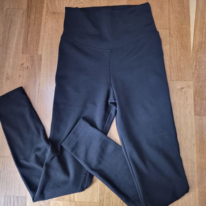 Ватиран черен клин oysho