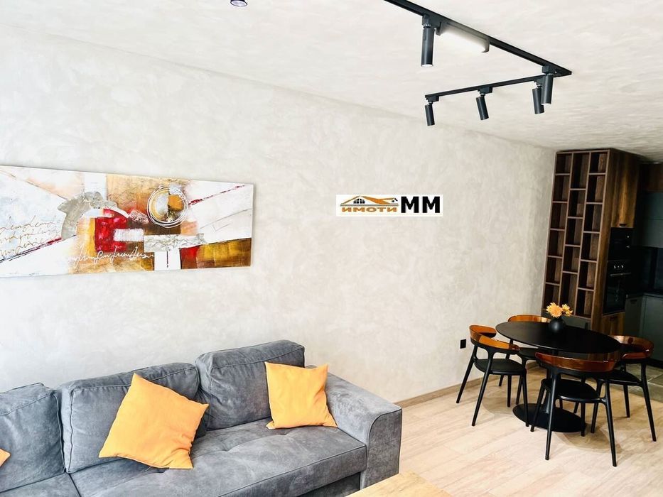 Дава се под наем Тристаен апартамент в Пловдив, Остромила - 90 кв.м за 561 € - Снимка #2