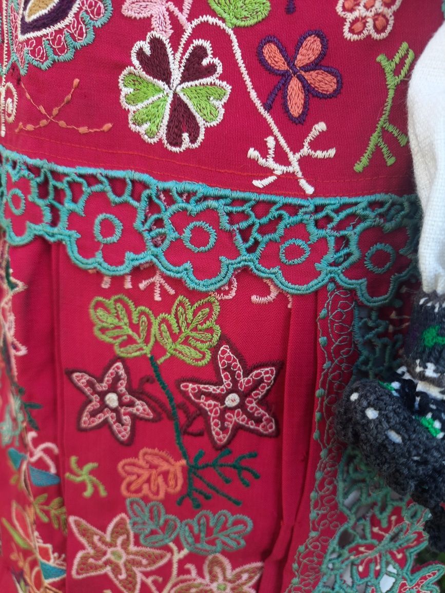 Costum popular Padureni