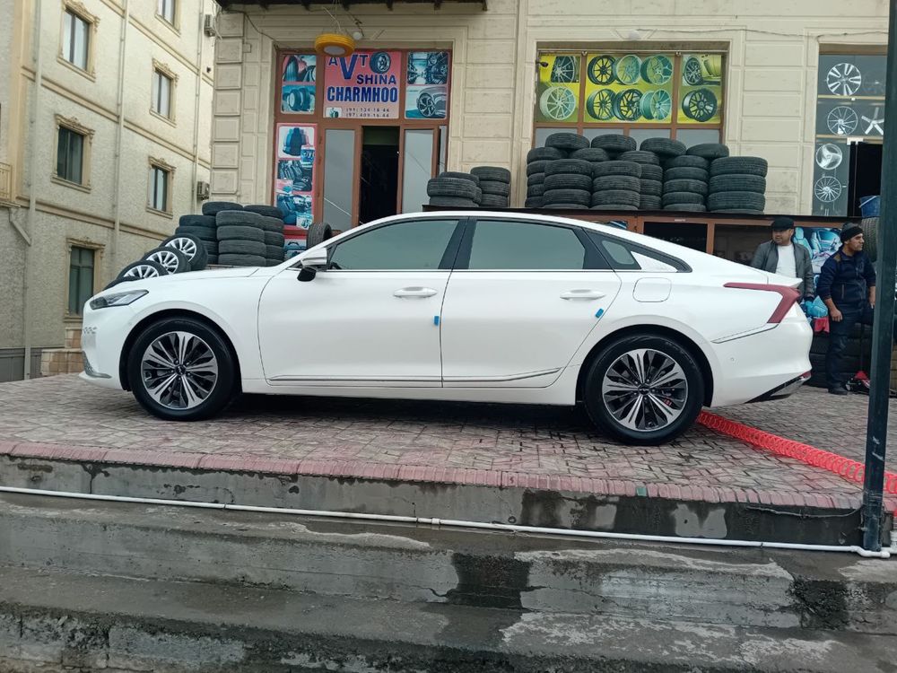 KIA K8 Gibrit sotiladi