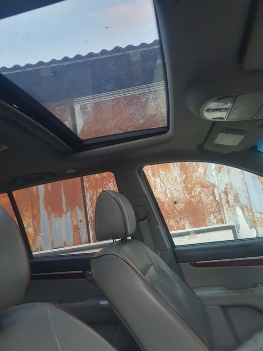 Vând hyundai santa fe