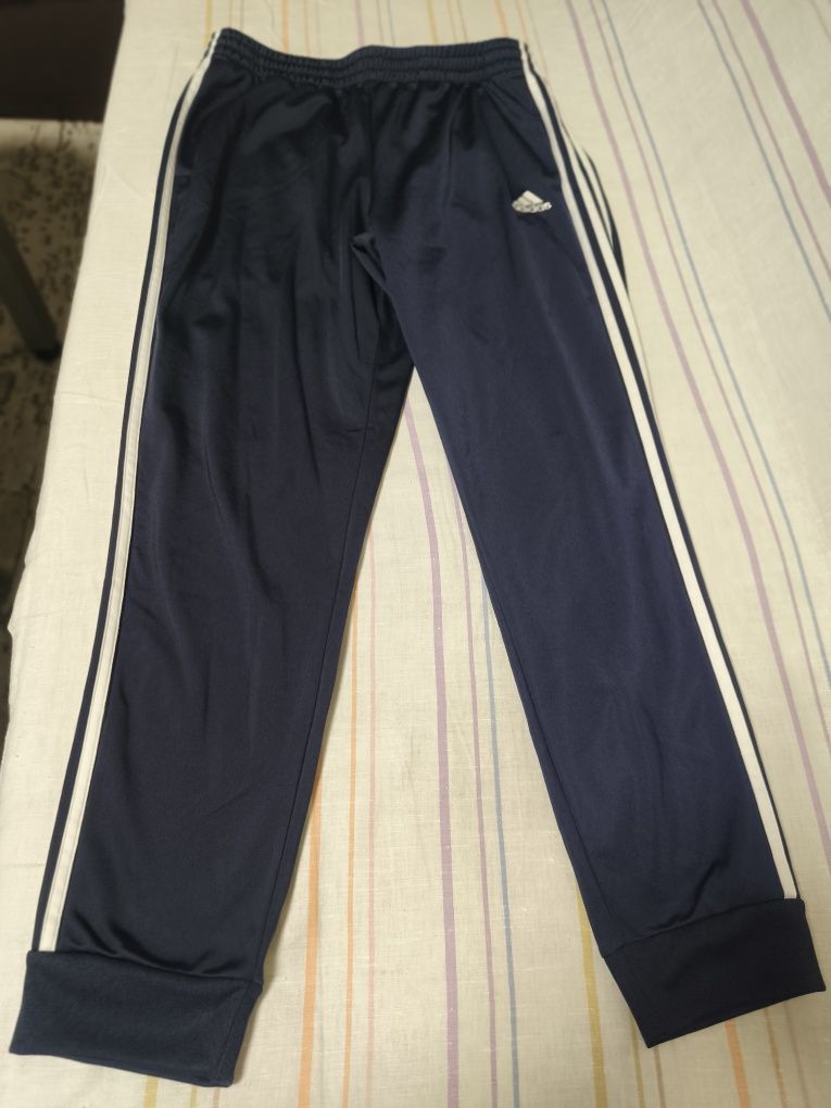 Adidas мъжки анцуг горнище и долнище L размер  нов.