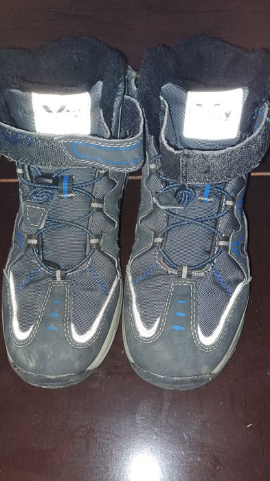 Vând încălțăminte fete și baieti