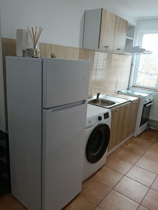 Inchiriez apartament 2 camere