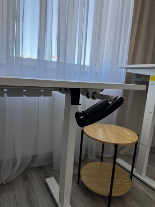 Birou reglabil pe înălțime – model cu manetă (manual)