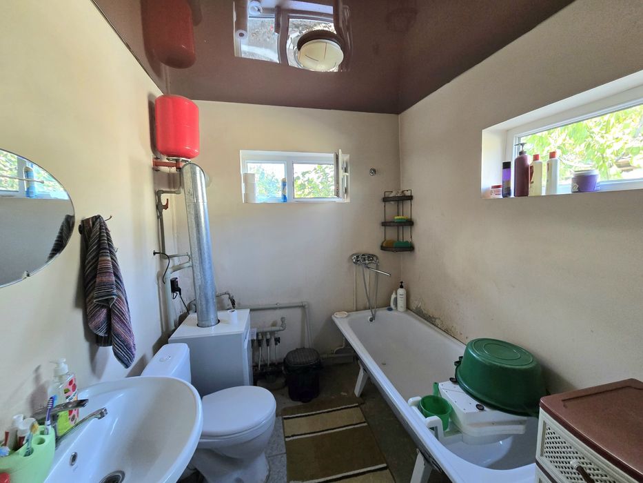 Благоустроенный жилой дом в с.Карасу по ул.Молдагуловой.