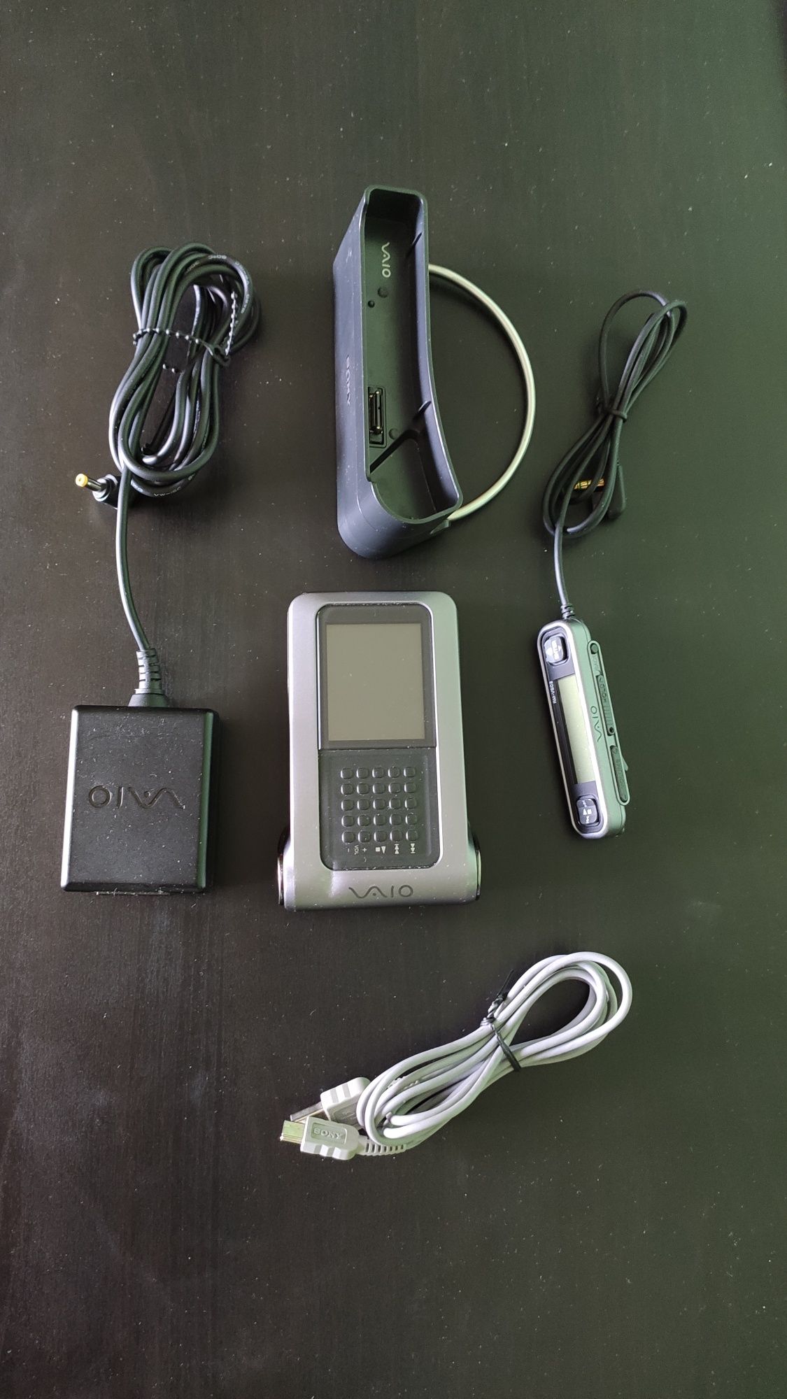 Sony VAIO Pocket VGF-AP1, MP3 Player, 80 GB, Model 2004 Colecție Cutie