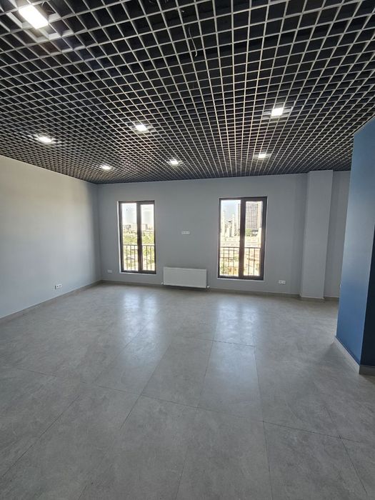 Продаётся офис на Бизнес центре. Общая площадь 71м2