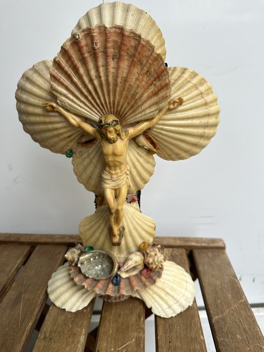 Ръчно изработен кръст със Христос