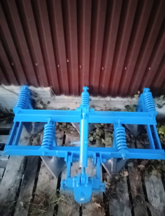 Cultivator tractoras