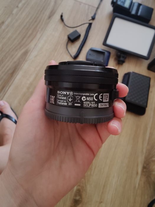 Sony Alpha 6000 Mirrorless Plus Multe Accesorii și 2 Obiective