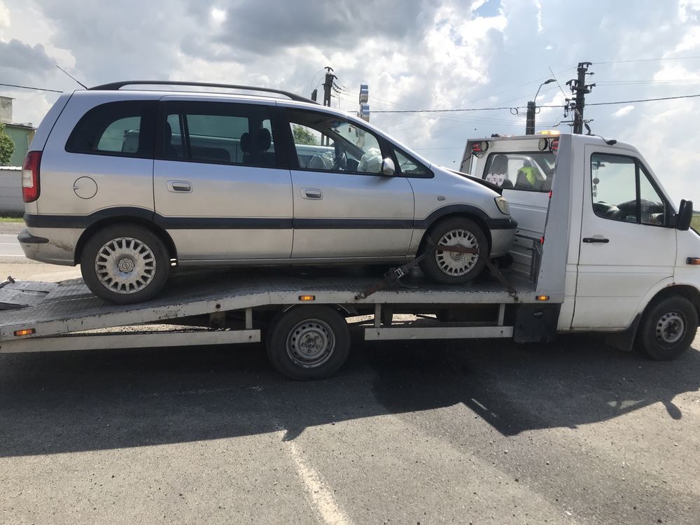 Dezmembrez Opel Zafira