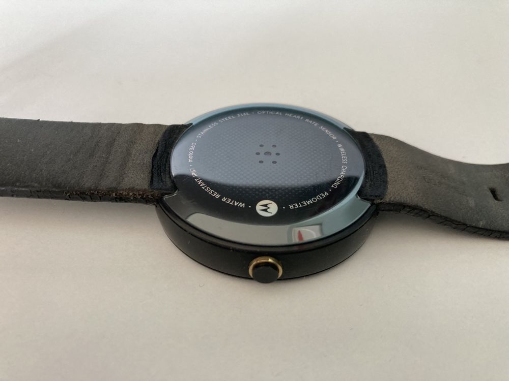 Motorola Moto 360 Часовник Smartwatch