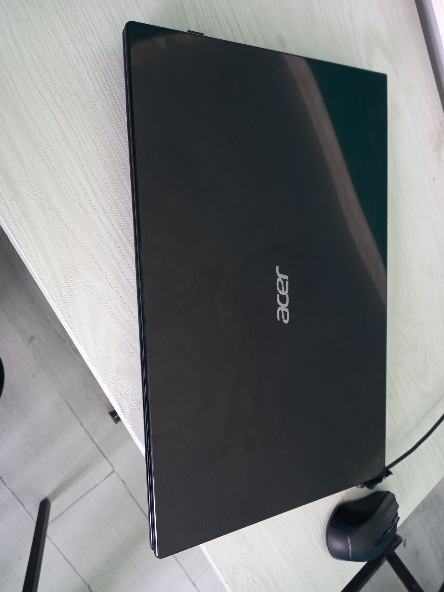 Kompyuter sotiladi acer