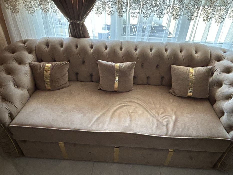 Два дивана с два фотьойла