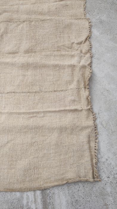 Față de masă veche țesută manual la război din cânepă